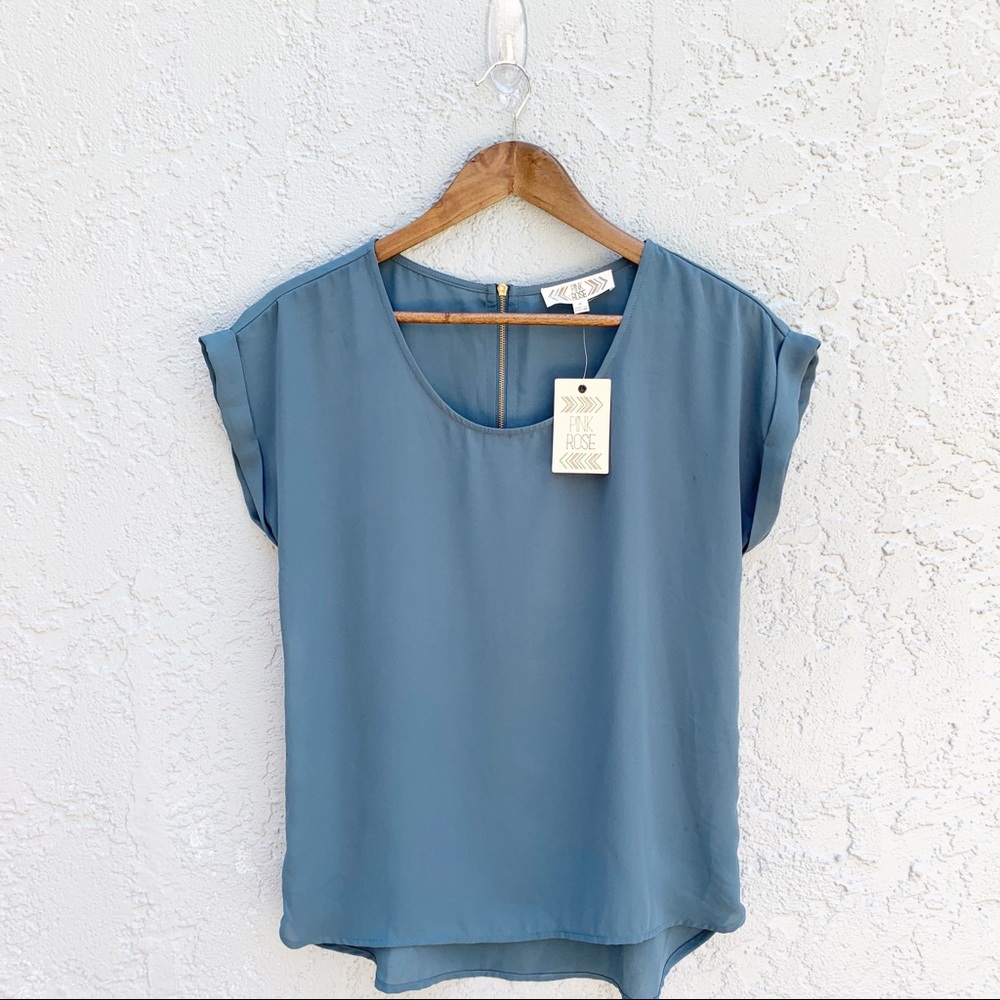Pink Rose Coyote Blue cuffed cap sleeve blouse m
